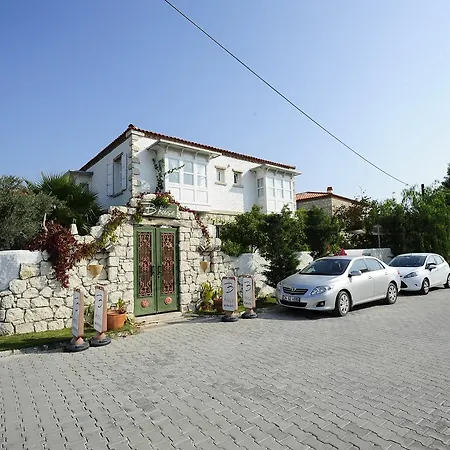 Hotel B House